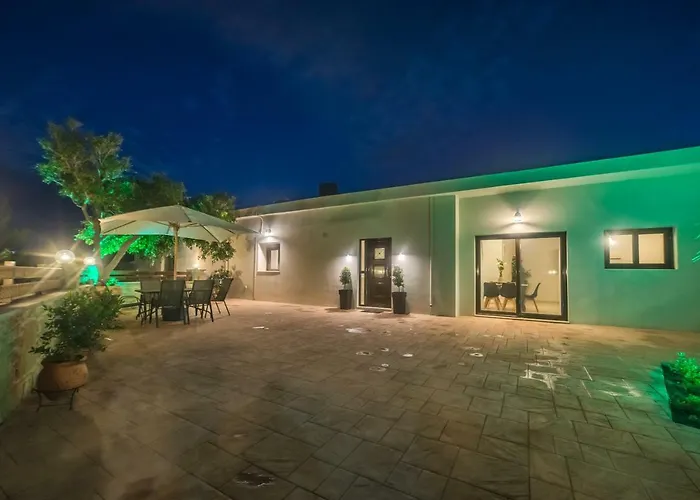 Amarantos House